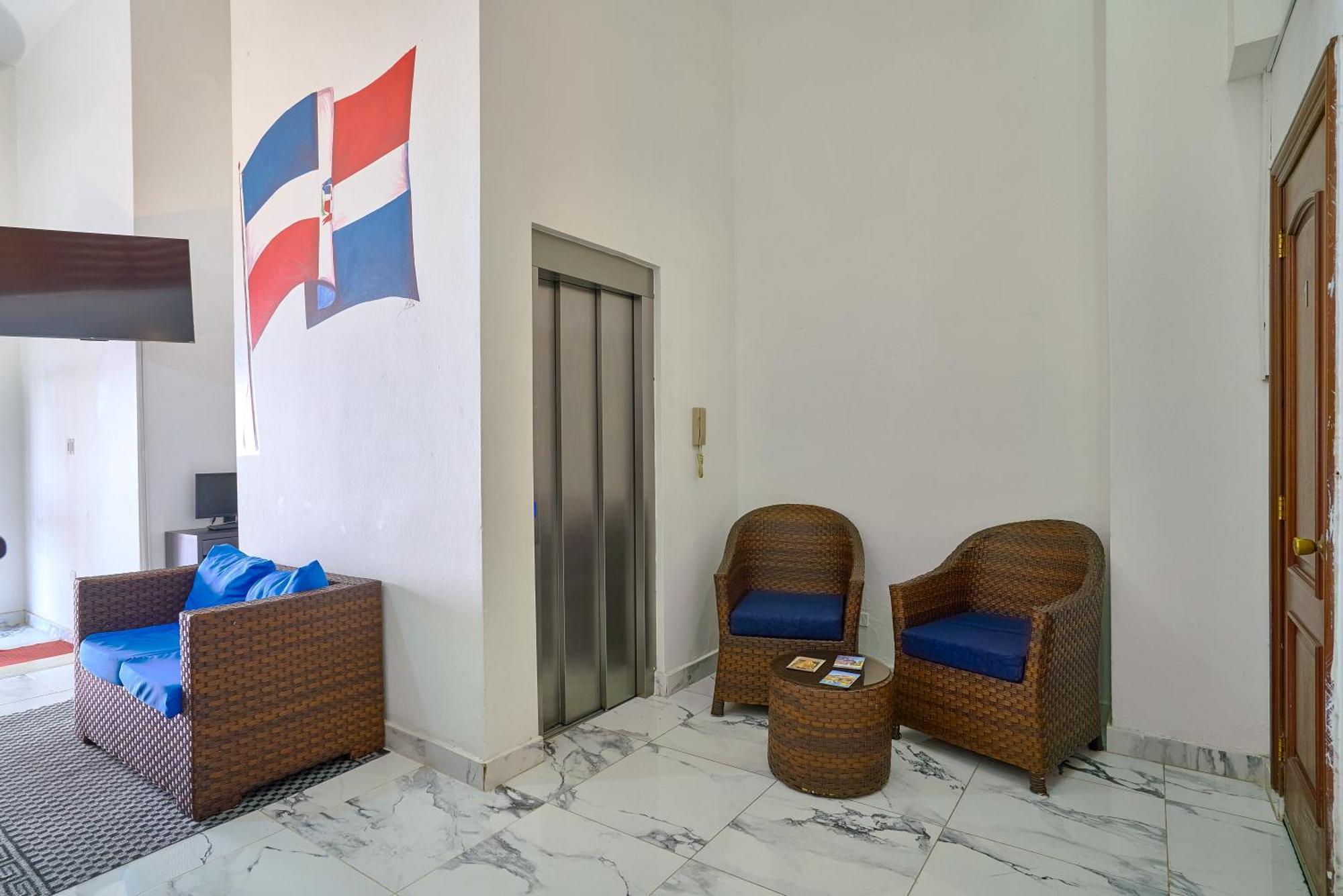 Hotel Libertad At Historic Main Street Санто-Доминго Экстерьер фото